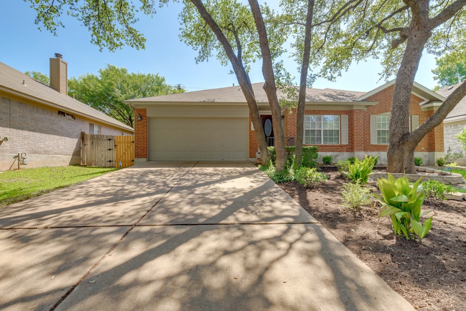 3758 Newland Drive, Round Rock, TX 78681, Presented by Kelli McLaughlin